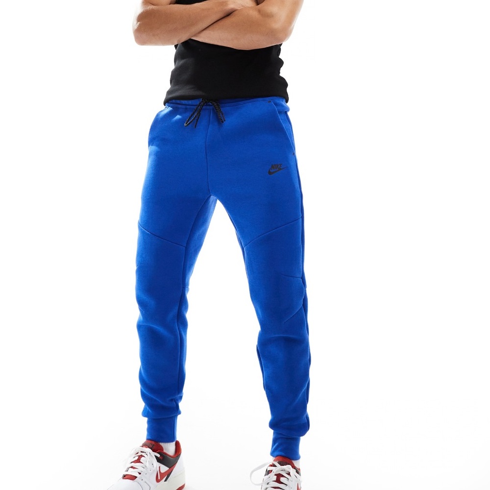 Nike Tech Fleece cuffed sweatpants in blue And Black Size S